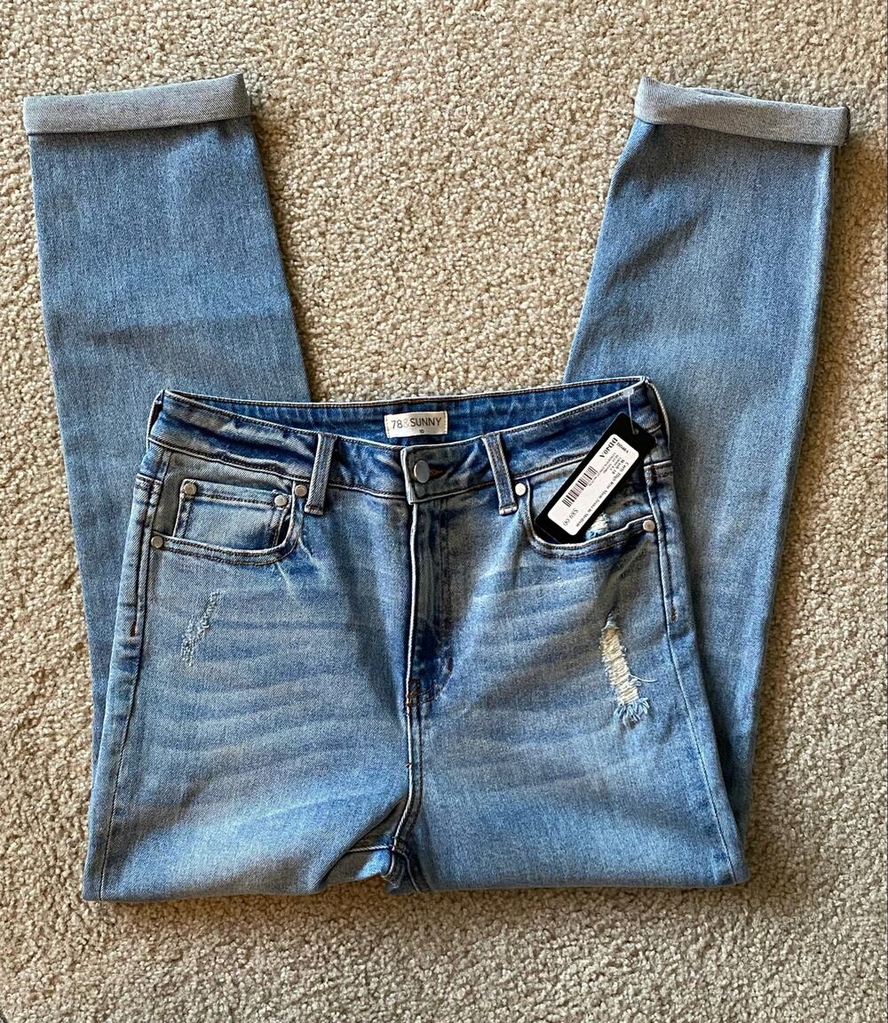 78 & Sunny Carly High Rise Mom Jeans Size 10 Distressed Cuffed NWT